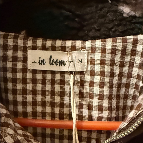 Women's Black Floral Sherpa Zip-Up Jacket by 'in like wlw' - Picture 3 of 7